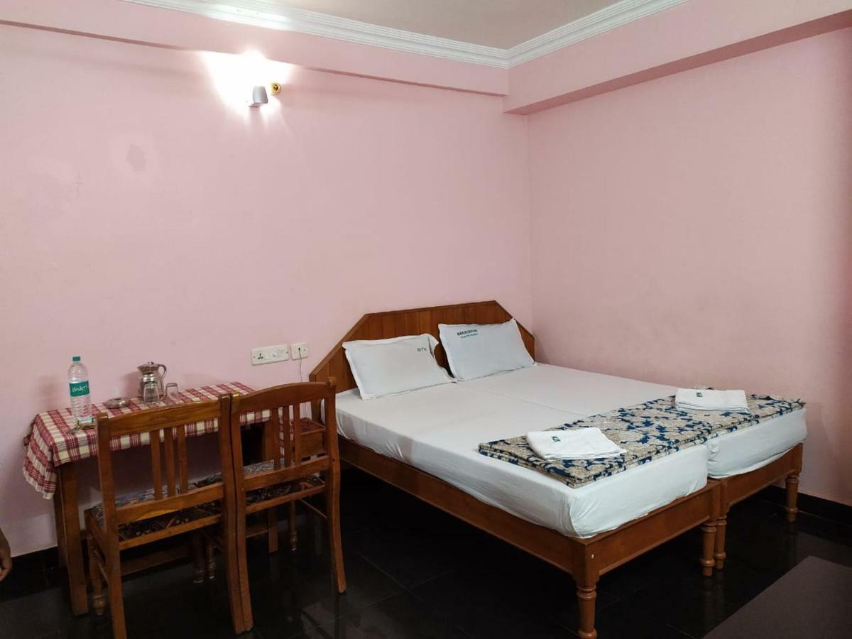 Manjalikulam Tourist Home Thiruvananthapuram Екстериор снимка