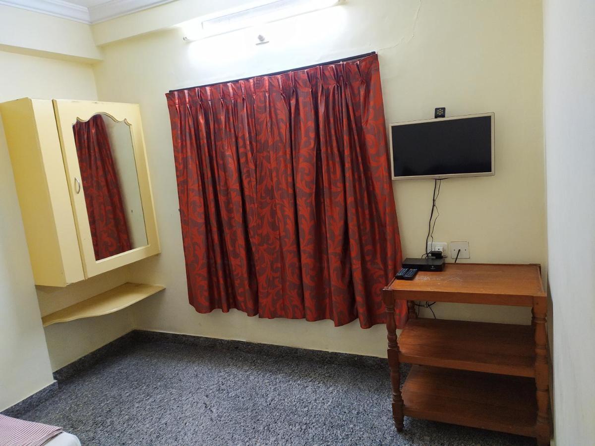 Manjalikulam Tourist Home Thiruvananthapuram Екстериор снимка