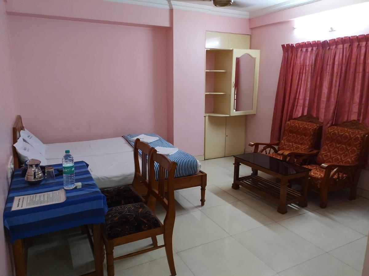 Manjalikulam Tourist Home Thiruvananthapuram Екстериор снимка